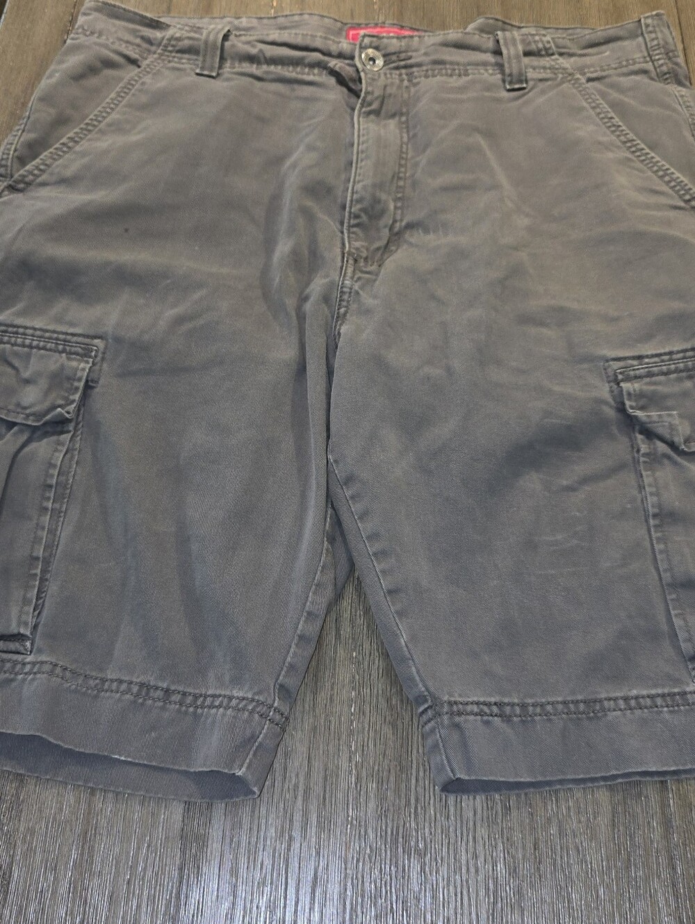 Levi's Sz. 38 Grey Mens Cargo Shorts